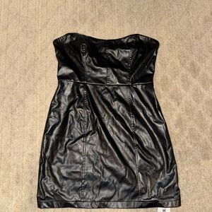Cider Black Strapless Mini Dress